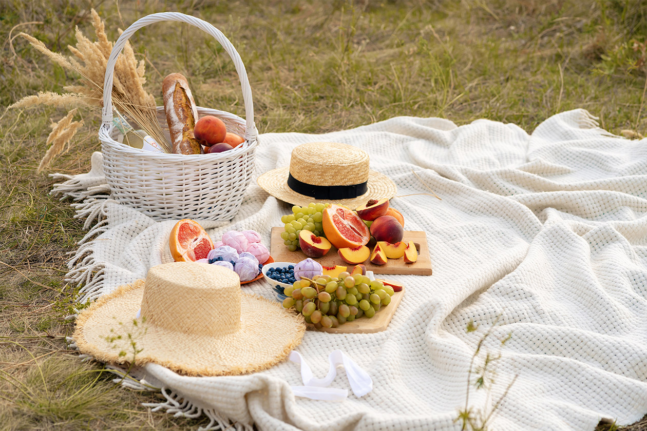 The Most Romantic Picnic Ideas for a Lockdown Valentine's Day - Grant's  Bakery