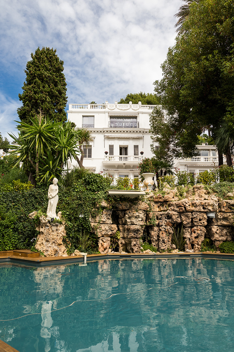 South of France wedding venues pool villa